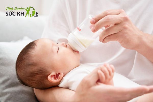 Bé dưới 6 tháng tuổi cần bổ sung dinh dưỡng, nâng cao sức đề kháng