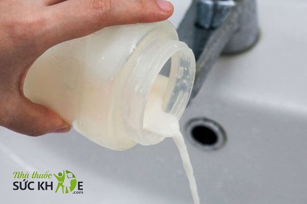 Sữa không tan hết khi pha bằng nước nguội