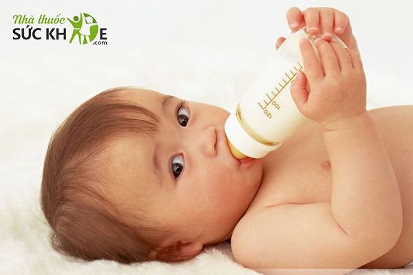 Lựa chọn sữa non của Nhật tùy theo độ tuổi của bé