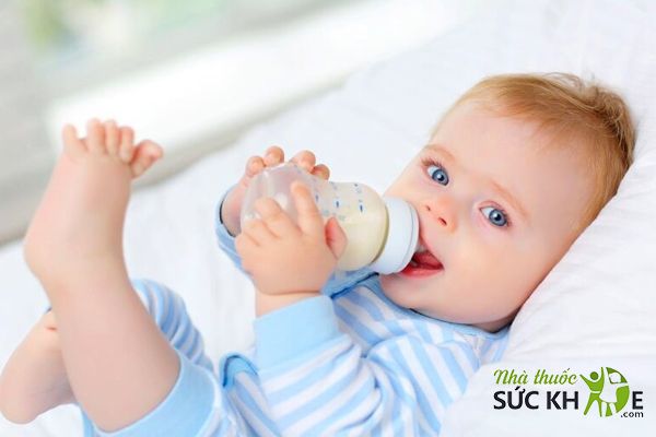Sữa non pha sẵn cho trẻ sơ sinh hỗ trợ bé phát triển khỏe mạnh