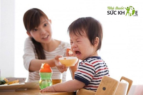 Sử dụng sữa công thức cho trẻ biếng ăn