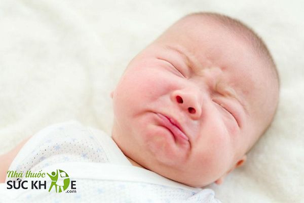 Trẻ quấy khóc, cáu gắt nhiều