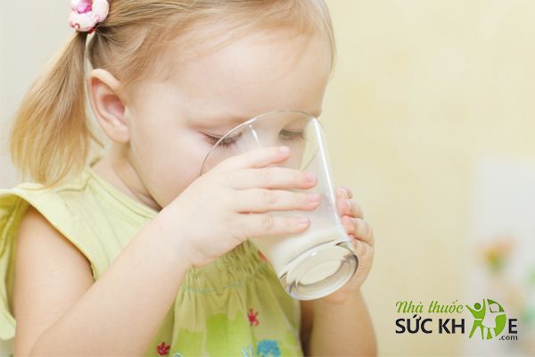 Lựa chọn sữa có hương vị thơm ngon, hợp khẩu vị của bé