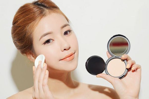 Chọn phấn phủ kiềm dầu
