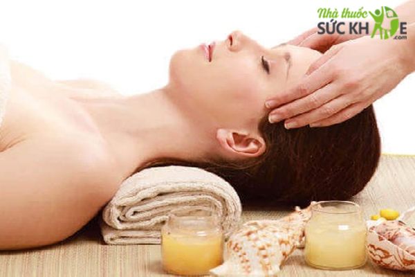 Sử dụng sữa ong ch&uacute;a gi&uacute;p l&agrave;m chậm qu&aacute; tr&igrave;nh l&atilde;o h&oacute;a tr&ecirc;n da