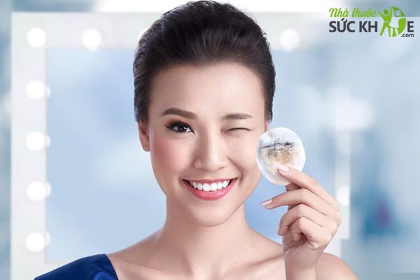 Tẩy trang kh&ocirc;ng sạch