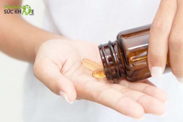 đang cho con b&uacute; uống vitamin e được kh&ocirc;ng?