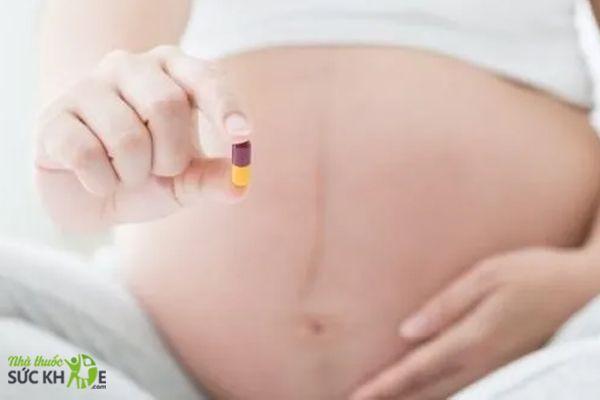 Bổ sung vi&ecirc;n uống axit folic cho mẹ bầu rất quan trọng