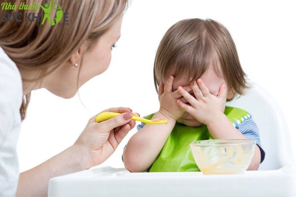 biếng ăn t&acirc;m l&yacute; ở trẻ 3 th&aacute;ng tuổi