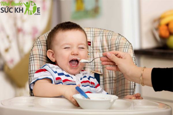 biếng ăn sinh l&yacute; ở trẻ 6 th&aacute;ng tuổi, biếng ăn sinh l&yacute; ở trẻ 7 th&aacute;ng tuổi