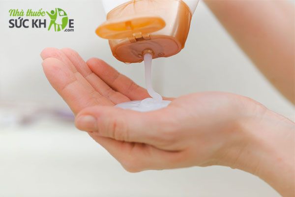 Kinh nghiệm chọn dầu gội d&agrave;nh cho t&oacute;c nhuộm&nbsp;
