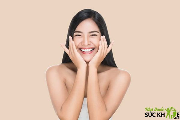 , kem trị n&aacute;m cho b&agrave; bầu của nhật