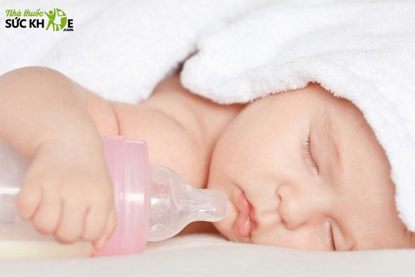 Uống sữa non v&agrave;o thời điểm n&agrave;o tốt nhất?