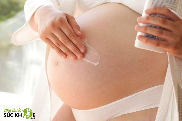 Ưu ti&ecirc;n kem chống nắng cho b&agrave; bầu c&oacute; chiết xuất từ thi&ecirc;n nhi&ecirc;n