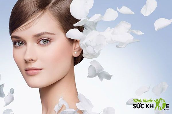 Vi&ecirc;n sủi dưỡng da trắng s&aacute;ng v&agrave; khỏe mạnh to&agrave;n diện