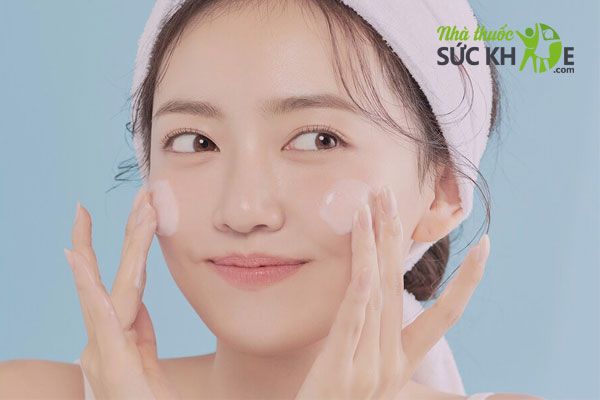 Sữa rửa mặt se kh&iacute;t lỗ ch&acirc;n l&ocirc;ng l&agrave; g&igrave;