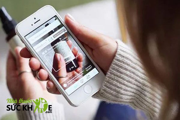 Hướng dẫn tra m&atilde; vạch sản phẩm tr&ecirc;n điện thoại thuận tiện, nhanh ch&oacute;ng