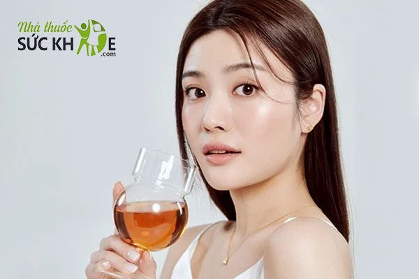 Uống Collagen th&agrave;nh từng đợt trong năm