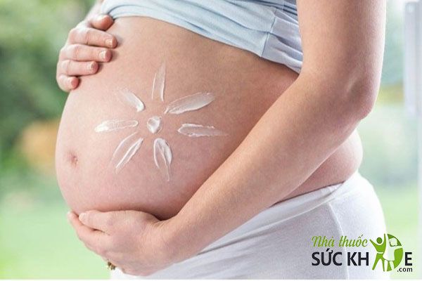 C&oacute; thể sử dụng kem chống nắng thuần chay cho b&agrave; bầu