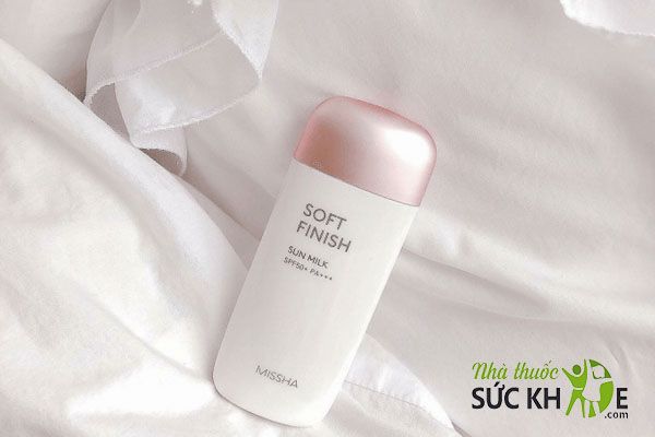 Kem chống nắng cho da hỗn hợp thi&ecirc;n dầu của Nhật Missha Soft Finish