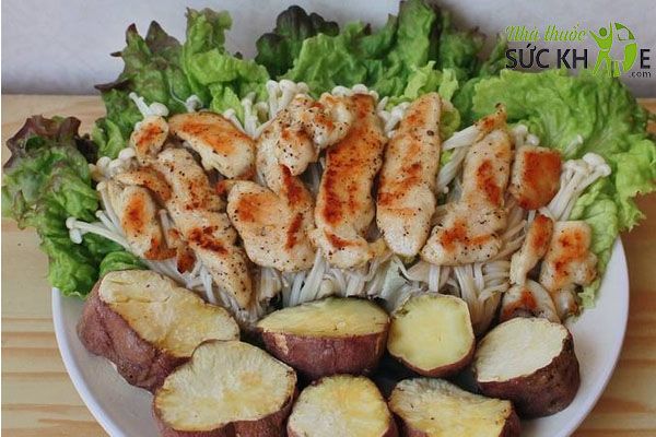 Thực đơn ăn ki&ecirc;ng với khoai lang v&agrave; ức g&agrave;