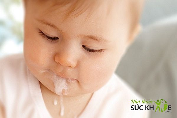 Trẻ bị dị ứng sữa c&ocirc;ng thức