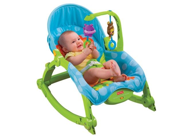 Ghế có gắn đồ chơi nhiều màu, ngộ nghĩnh, kích thích sự phát triển thị giác, thính giác của bé