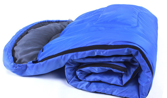 Túi ngủ nhẹ, có thể gấp gọn gàng để mang theo đi phượt, du lịch