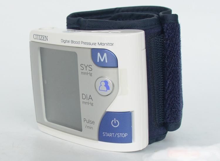 Máy đo huyết áp cổ tay Citizen CH-608 của Nhật