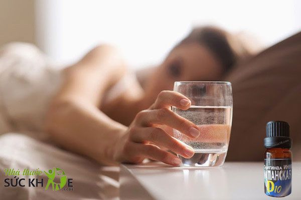 Pha 2-3 giọt D10 với 100ml nước và uống trước khi quan hệ 15 phút