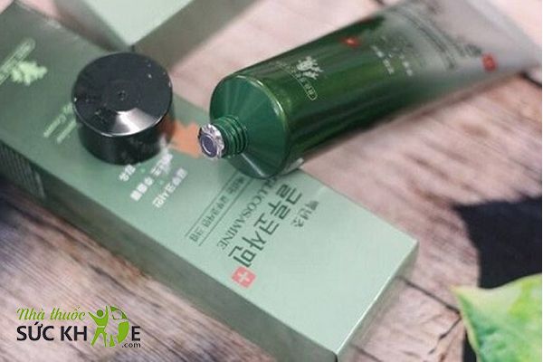 Tuýp dầu được niêm phong kín trước khi mở nắp