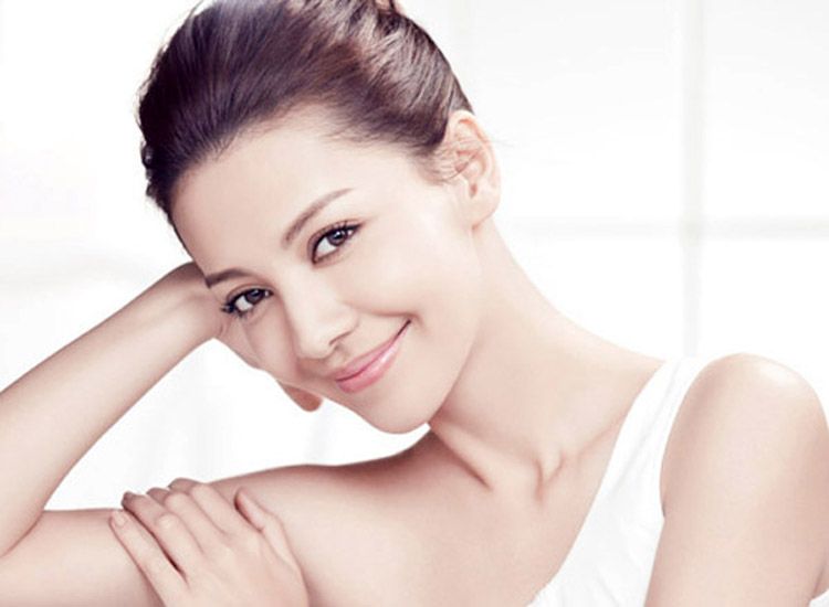 Dưỡng thể trắng da ban ngày Relumins Advance White 