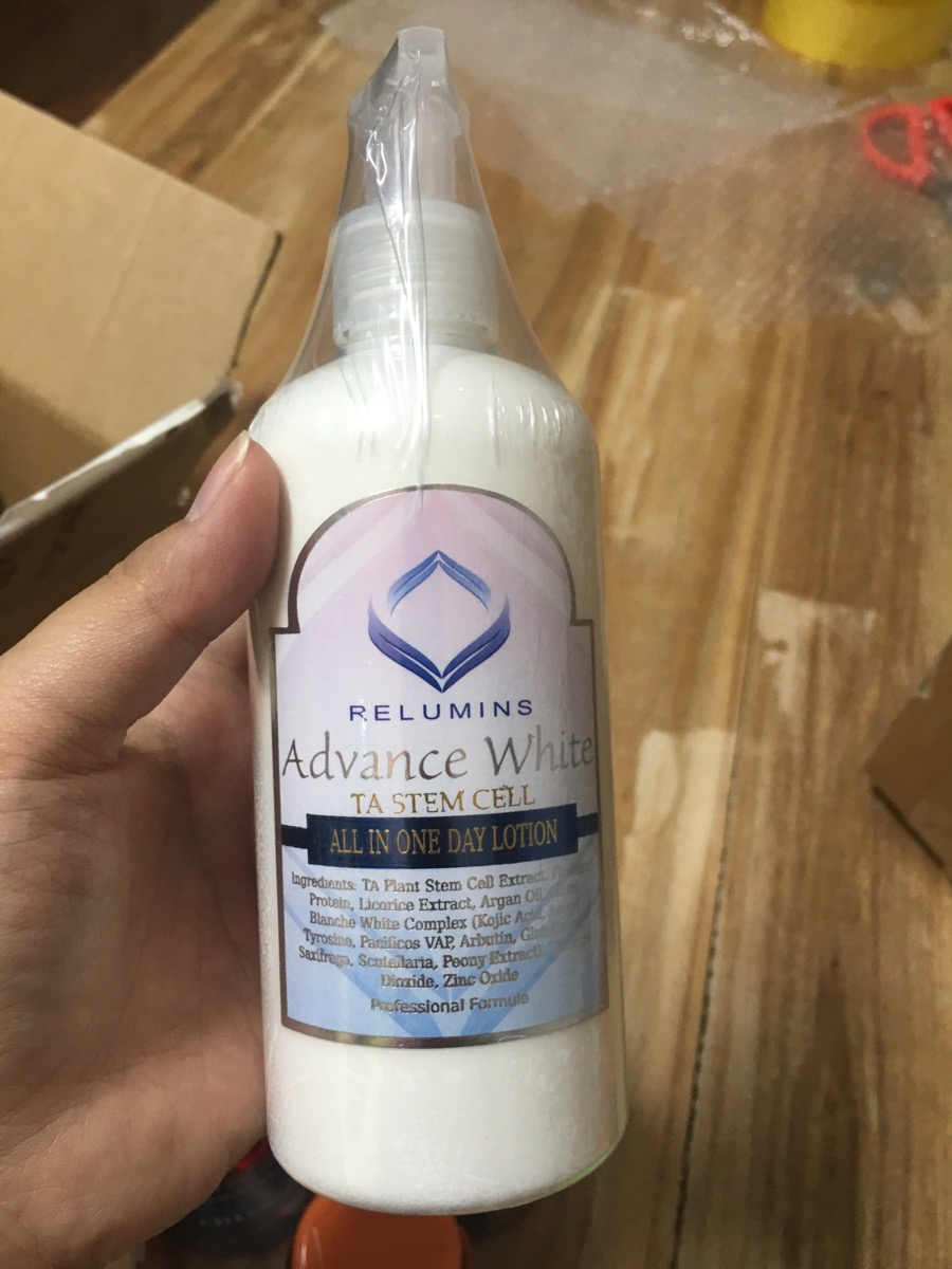 Dưỡng thể trắng da ban ngày Relumins Advance White 