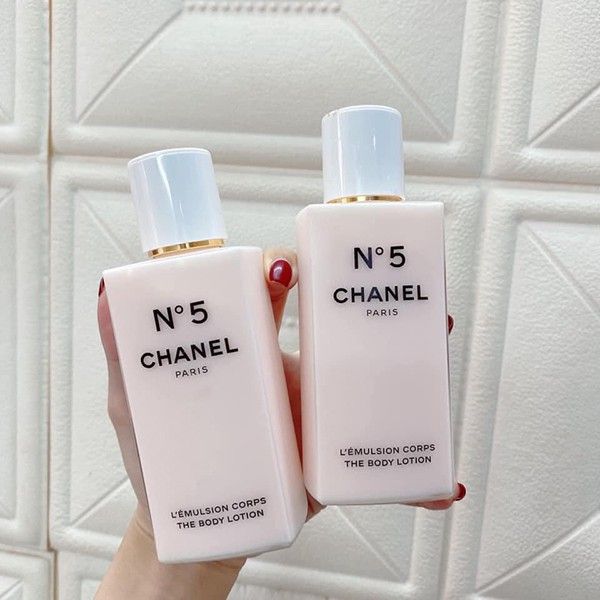 CHANEL N5 The Body Lotion  Harrods AE