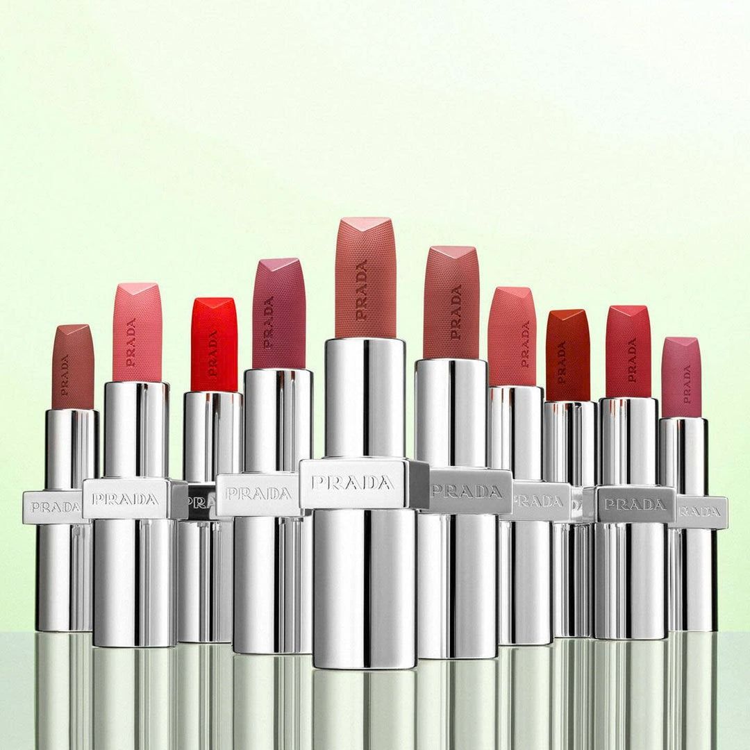 Son Prada Monochrome Soft Matte lipstick Light U018 Pink