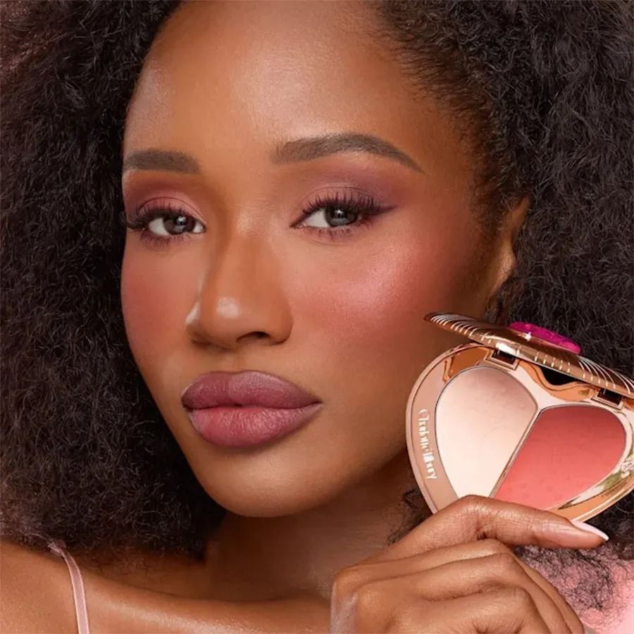 Đối tượng sử dụng Phấn M&aacute; Hồng Charlotte Tilbury