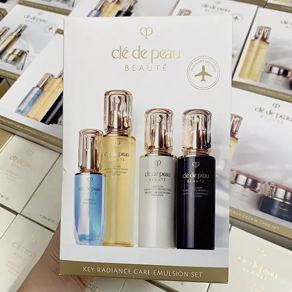 Set Chăm S&oacute;c Da Cl&eacute; De Peau Key Radiance Care Emulsion