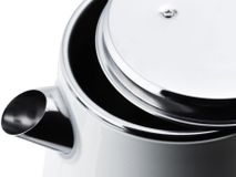 Ấm đun nước siêu tốc Kalpen KK9901 1,8 lít