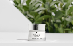 Kem dưỡng phục hồi da ban ngày Sakura Restorative Day Cream
