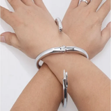 Đồ Chơi BDSM Khóa Tay Chữ X Làm Bằng Thép Không Gỉ