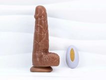 Dương vật giả có đế rung - thụt - ngoáy - phát nhiệt kèm điều khiển 354558