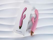 Máy mát xa có nhánh nhỏ gọn nhiều chế độ rung phát nhiệt