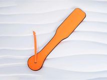 Đồ chơi bạo dâm cây tét mông màu cam kích thích cuộc yêu 356108