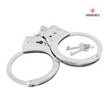 Còng tay số 8 BDSM khiến nàng ngoan ngoãn