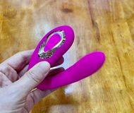 Máy Massa Điểm G Rung Đầu – Kích Thích Mạnh Mẽ, Đưa Nàng Lên Đỉnh Dễ Dàng