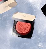Phấn Má Hồng Chanel Les Beiges Healthy Winter Glow Blush Màu Corail Givré 11g - Trang Điểm Tự Nhiên Chính Hãng, Dễ Sử Dụng, Phù Hợp Mọi Tông Da 743643