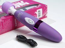 Máy Massage Luoge King Kong – Rung Cực Mạnh, Pin Sạc Tiện Lợi, Hỗ Trợ Thư Giãn Toàn Thân & Kích Thích Dạo Đầu