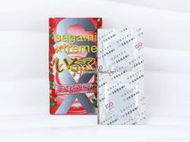 Bao Cao Su Sagami Xtreme Strawberry Mỏng Nhẹ Tự Nhiên, Hương Dâu Ngọt Ngào Đầy Quyến Rũ Gwenshop Chính Hãng Cao Cấp