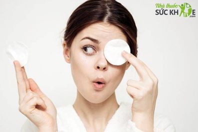 Chuyên gia giải đáp nên tẩy trang trước hay rửa mặt trước