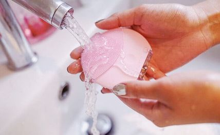 7 cách vệ sinh máy rửa mặt bị mốc nhanh gọn, sạch ngay lần đầu